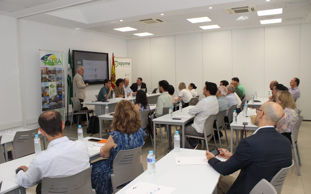 FADIA y la Mesa para el Autoconsumo de Andalucía reúnen al sector para analizar los retos del autoconsumo colectivo
